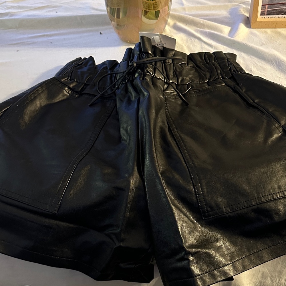 Elegant Black High Waist Leather Shorts